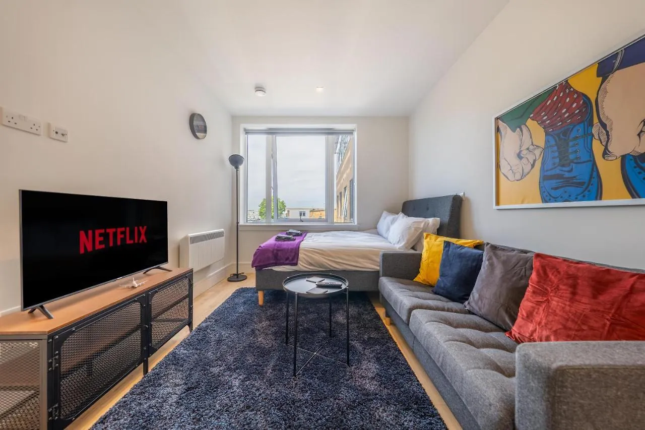 Cozy Apartments - Free Wifi And Parking Onsite Feltham Wielka Brytania
