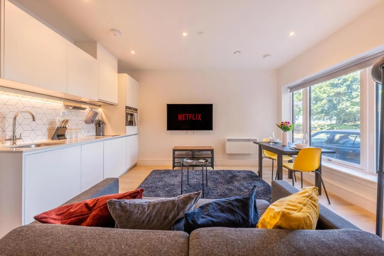 Cozy Apartments - Free Wifi And Parking Onsite Feltham 0*,  Wielka Brytania
